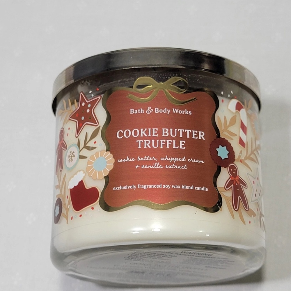 Bath & Body Works Cookie Butter Truffle 3 wicks Candle Brand New - Picture 2 of 2